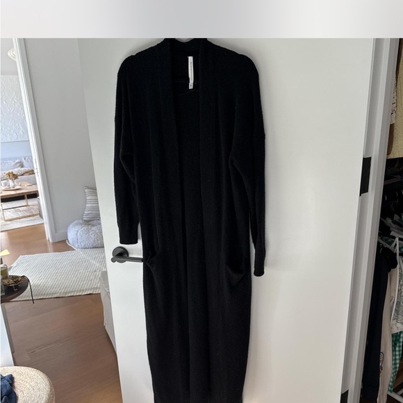 Aritzia Sweaters - Aritzia Babaton long black cardigan